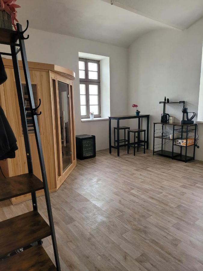 Chateau Moravany - Apartmany, Teepee A Wellness Ronow an der Doubrava Exterior foto